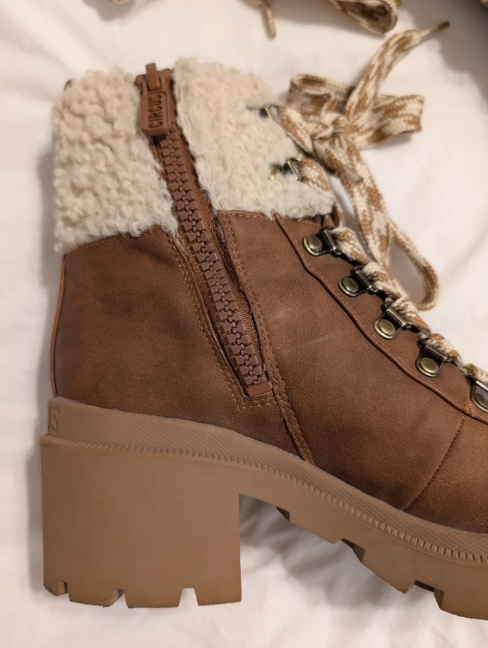 Circus By Sam Edelman Sambert Vegan Lace-up Ankle Boots Sherpa Chunky Sole